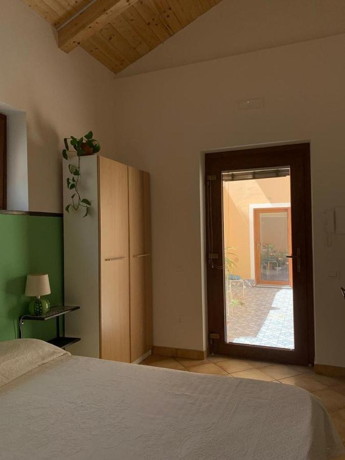 La Stanza In Giardino Bed and Breakfast Cava deʼ Tirreni Buitenkant foto